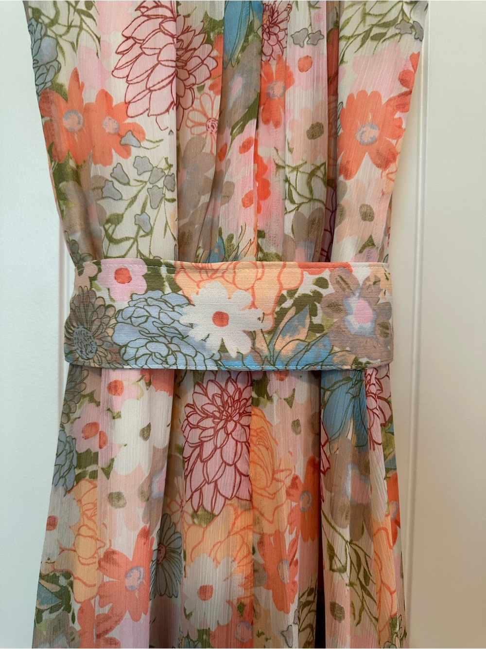 Long floral dress by Taylor - Picture 5 of 6